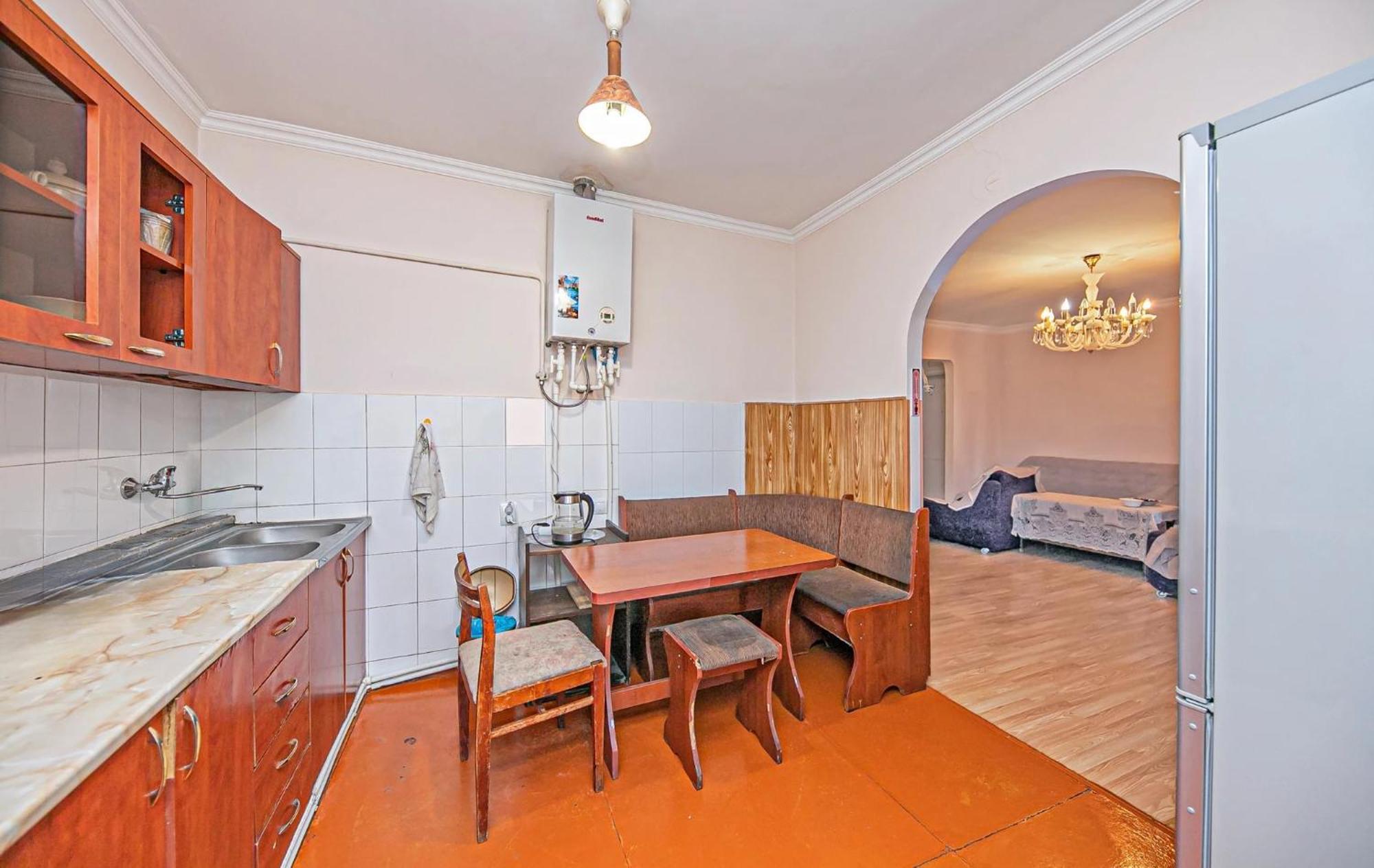 Super Location - Shared Bathroom And Kitchen Yerevan Exterior photo